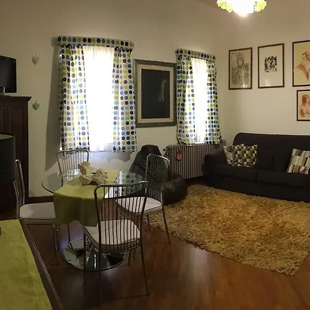 Apartment Atelier Atenea